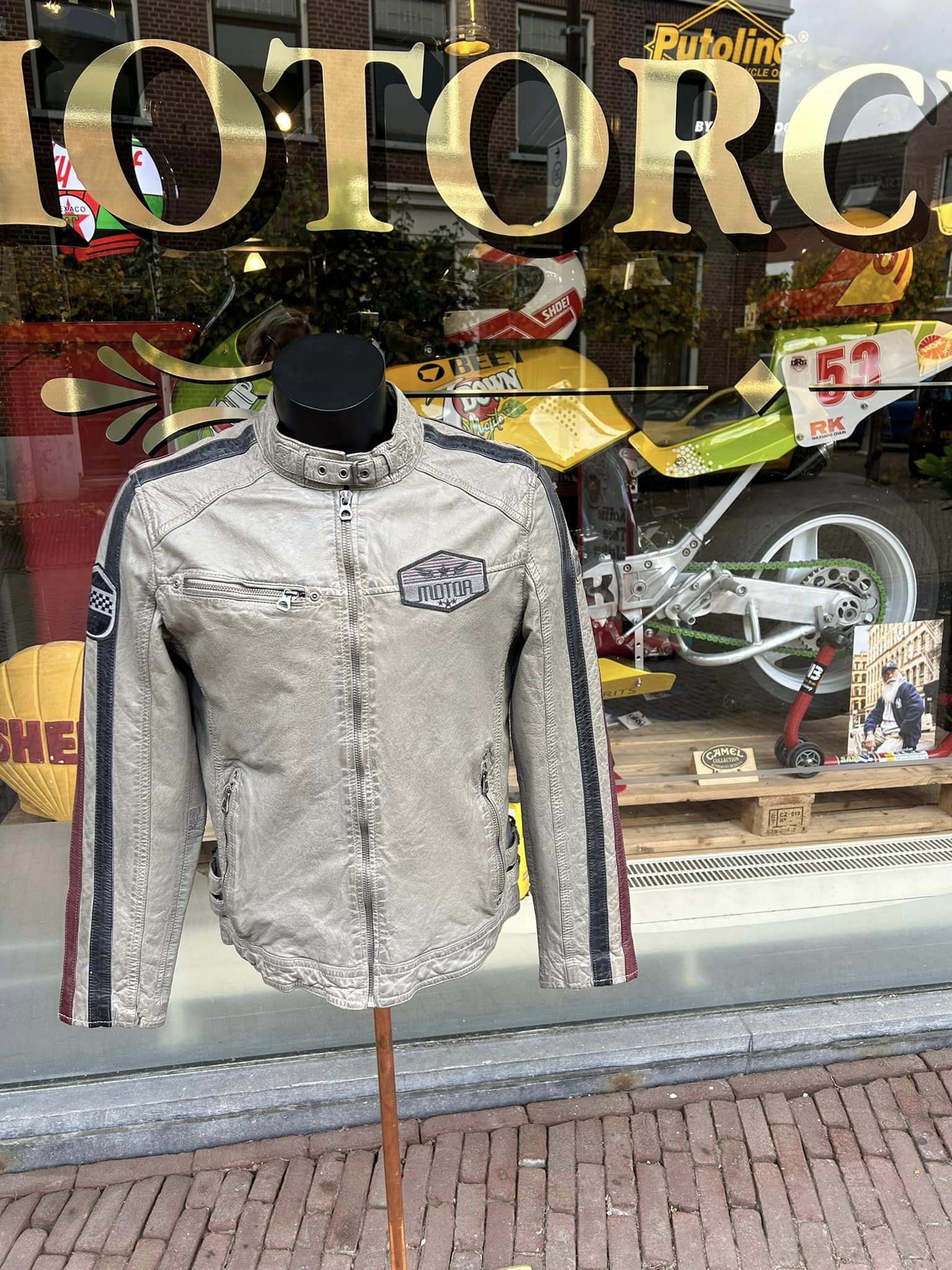OLD RACEBIKE GARAGE - Home